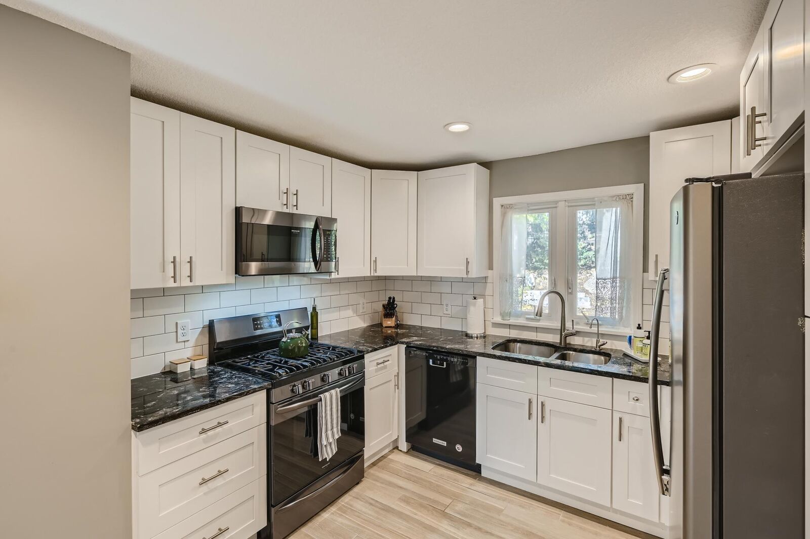 Property Photo:  931 10th Avenue S  MN 55075 