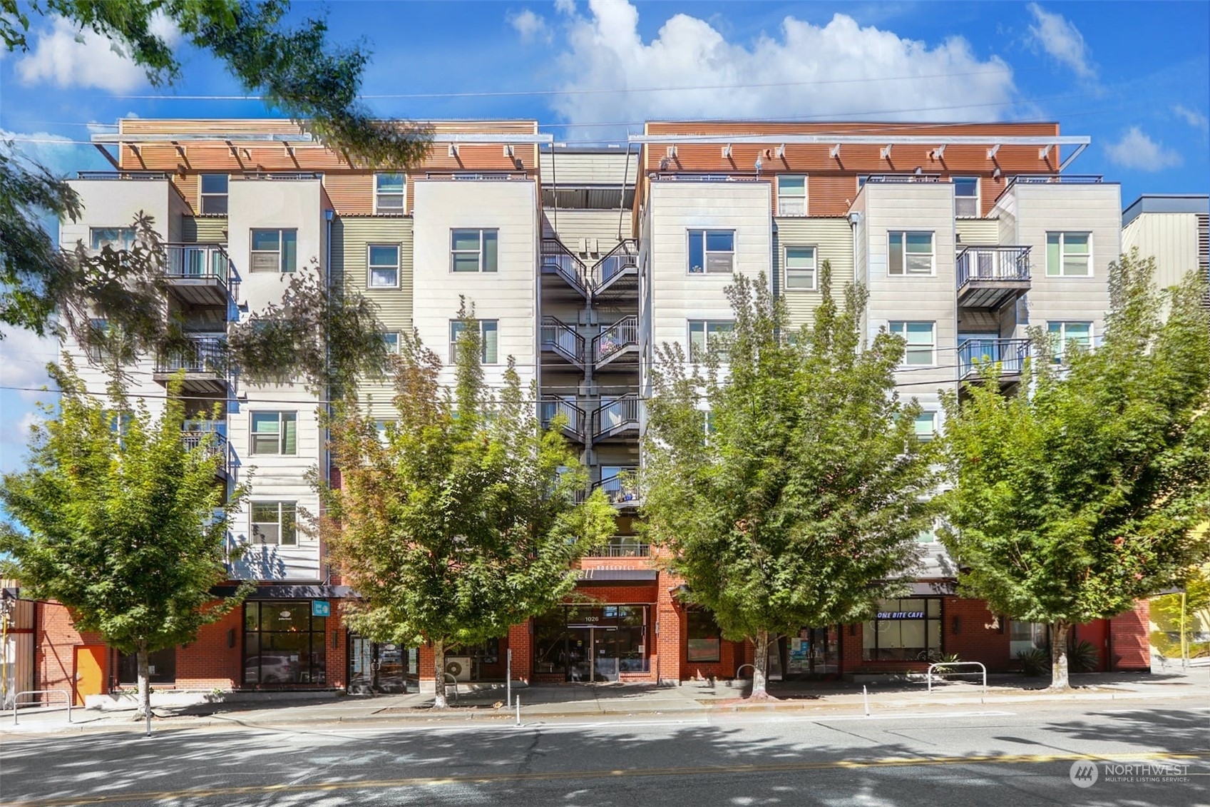 Property Photo: 1026 NE 65th Street 208 WA 98115