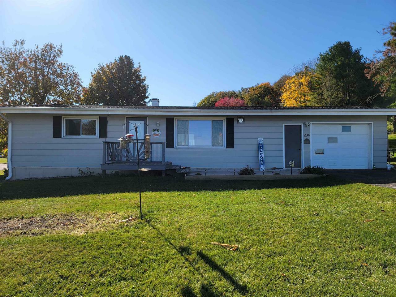 Property Photo:  204 County Road U  W  WI 54648 