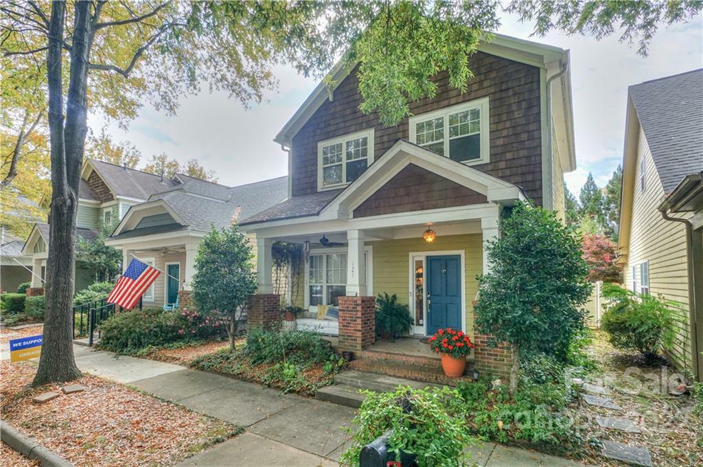Property Photo: 121 Lake Davidson Park NC 28036