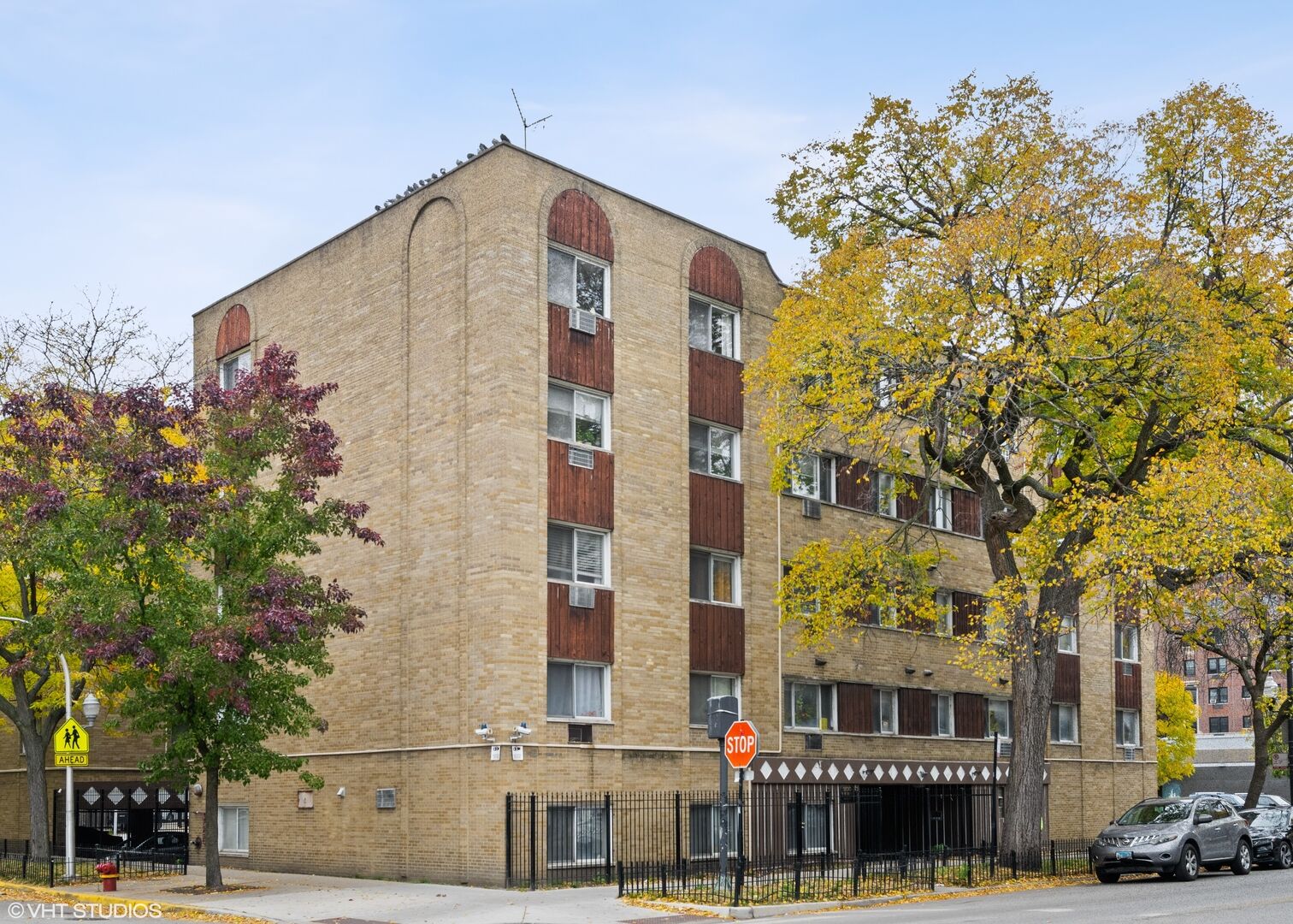 Property Photo: 5100 N Sheridan Road 503 IL 60640