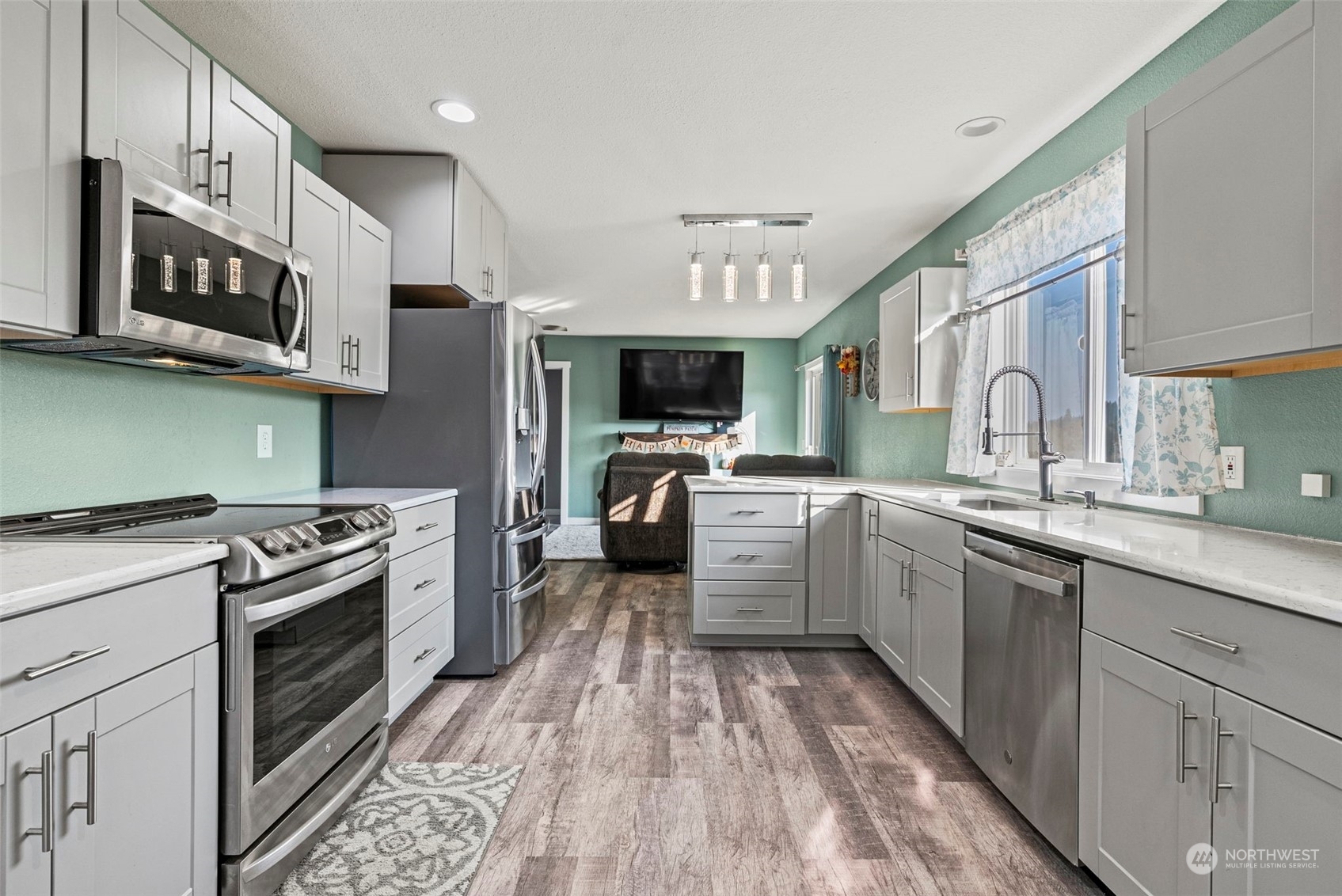 Property Photo: 437 Sightly WA 98649
