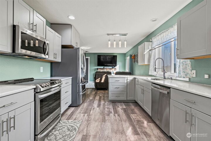 Property Photo:  437  Sightly  WA 98649 