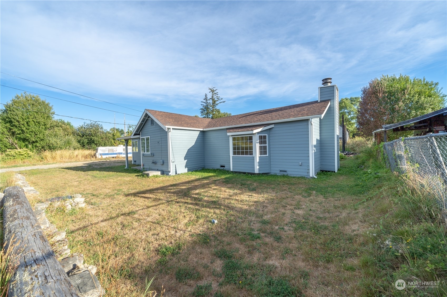 Property Photo:  4102 King Street E  WA 98446 