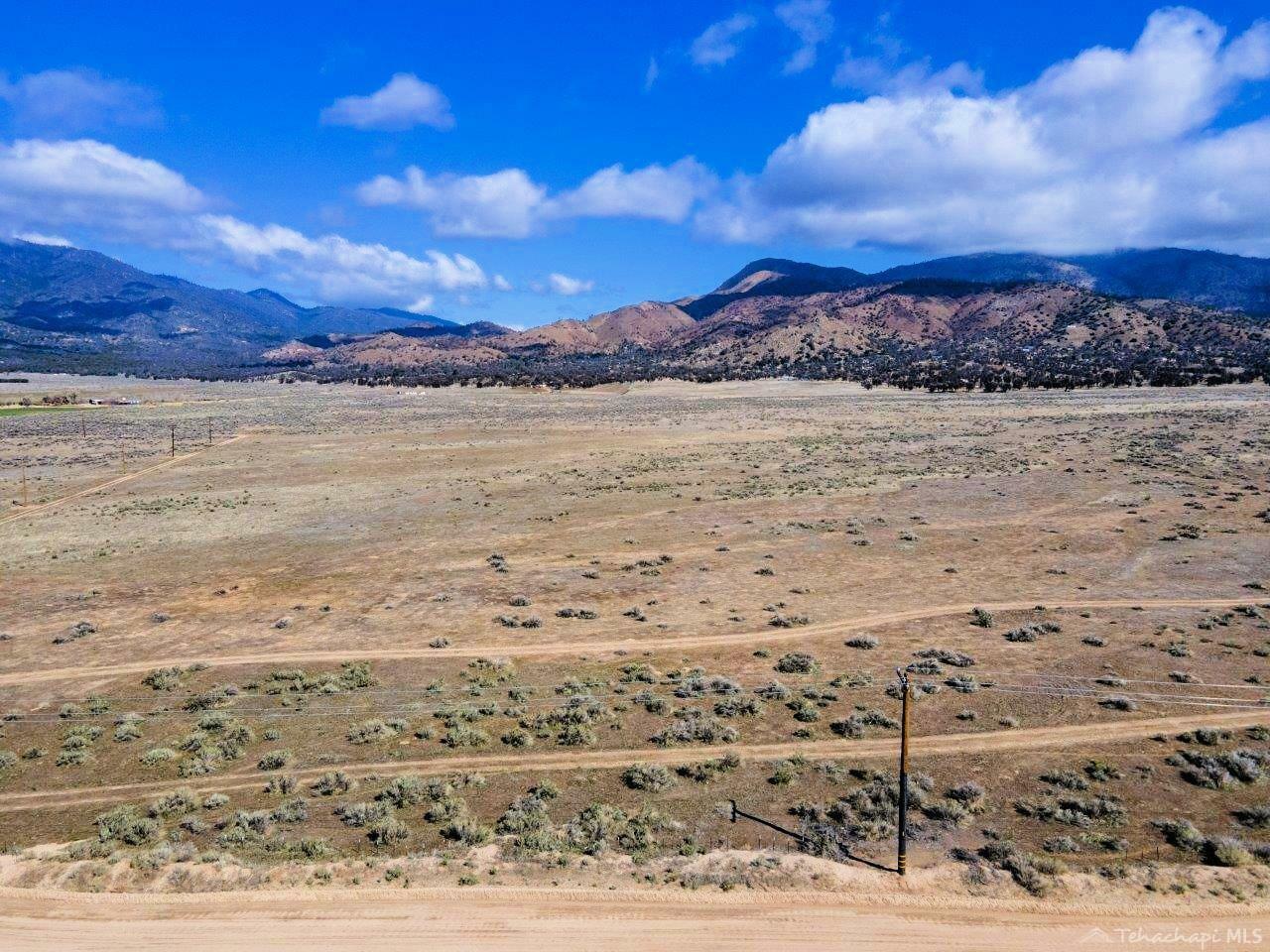 Property Photo:  0 Williams Rd, Lot 20  CA 93518 