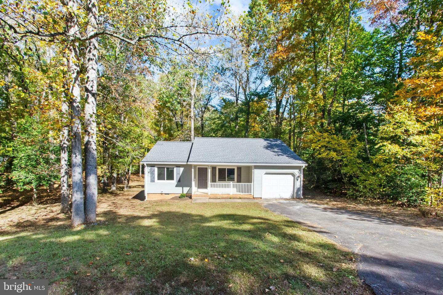 Property Photo:  10904 Cedar Post Lane  VA 22553 