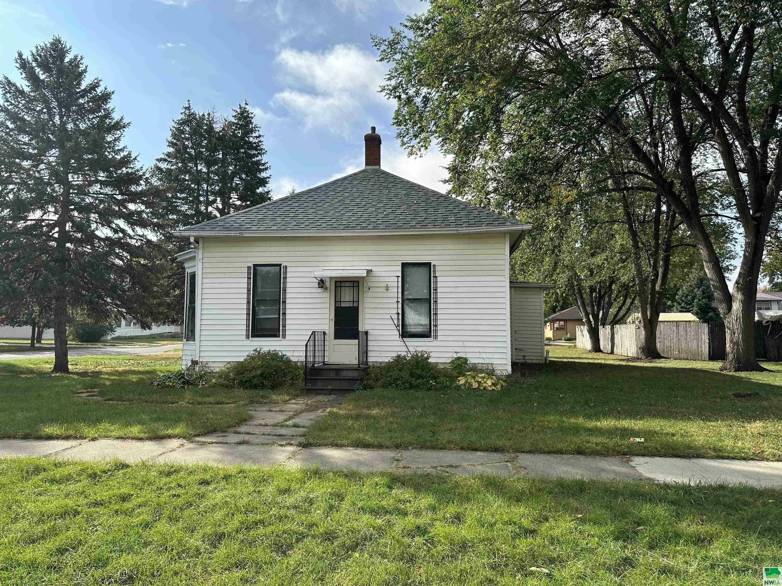 Property Photo:  550 Dakota St.  IA 51001 