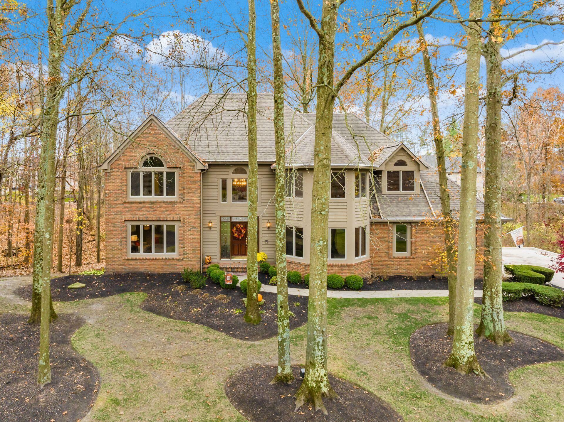 Property Photo: 5992 Weathered Oak Court OH 43082