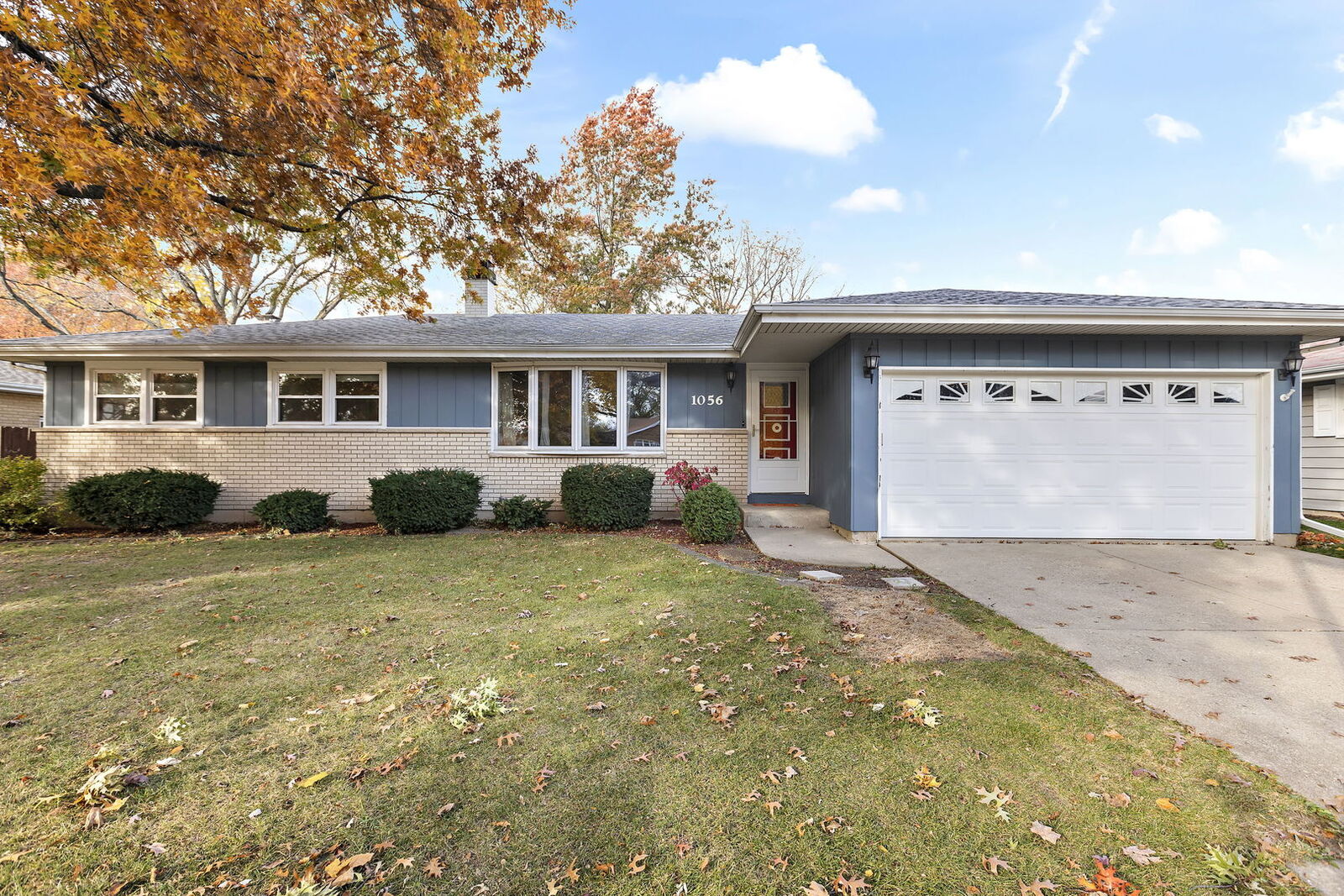 Property Photo: 1056 Iroquois Drive IL 60120