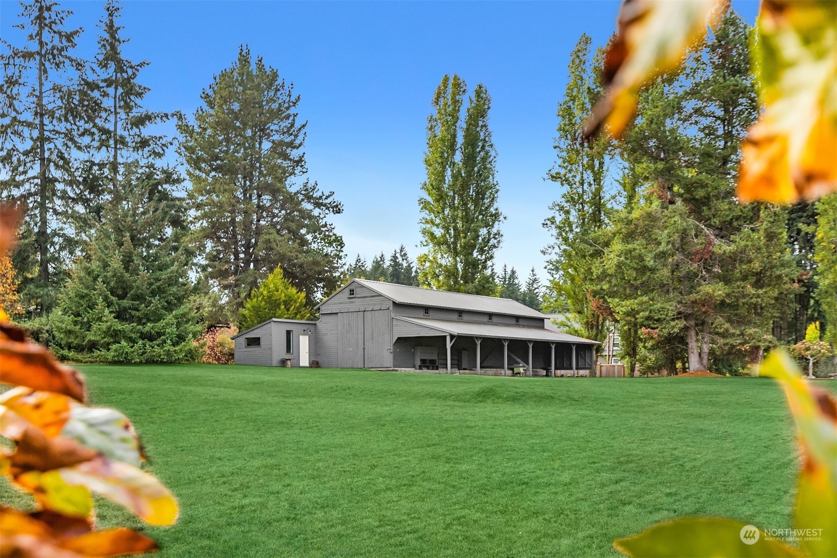 Property Photo:  11458 Yukio Lane NE  WA 98110 