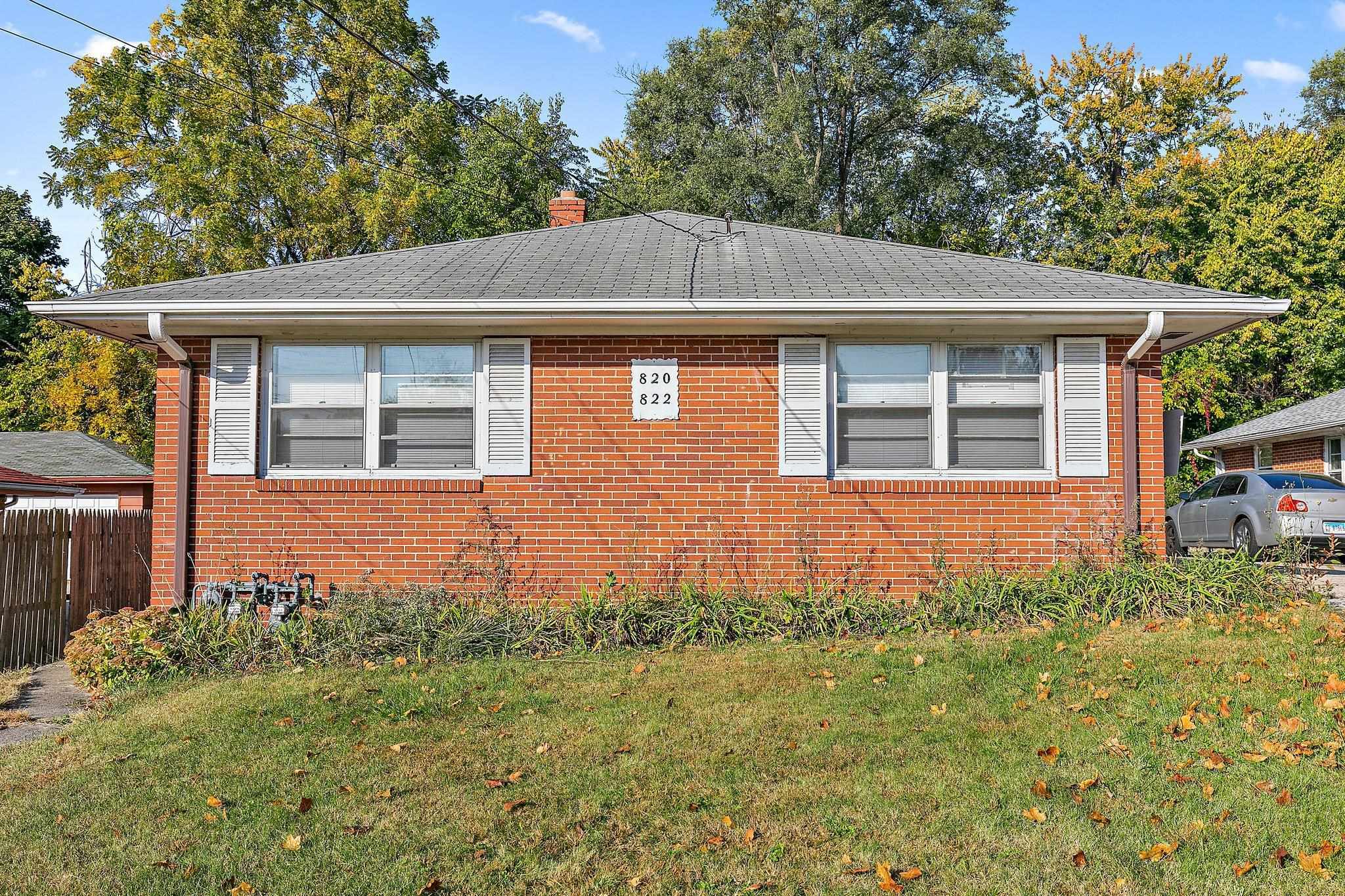 Property Photo:  820 Royal Avenue  IL 61101 