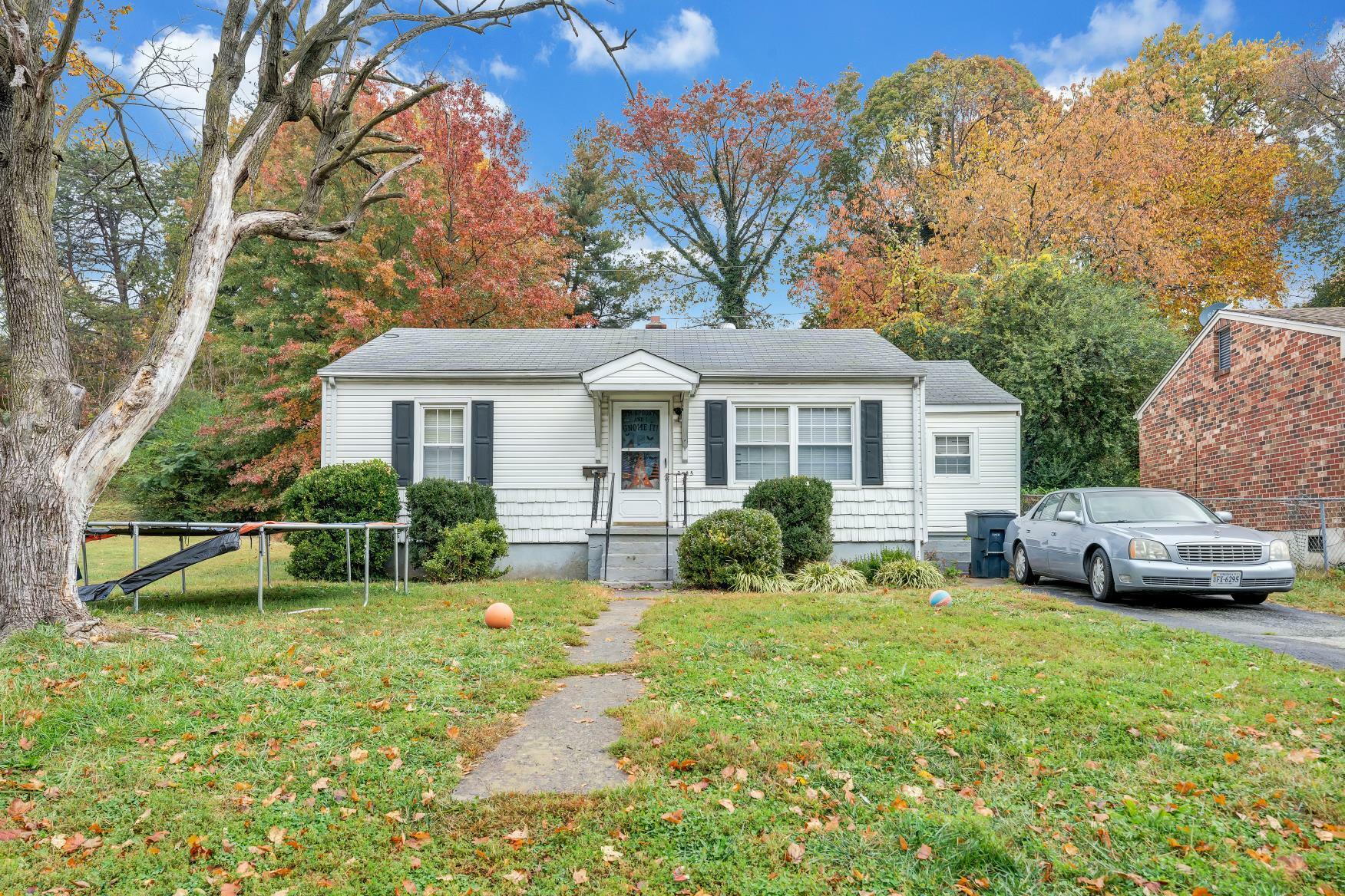 Property Photo:  2945 Glenrose Ave NW  VA 24017 