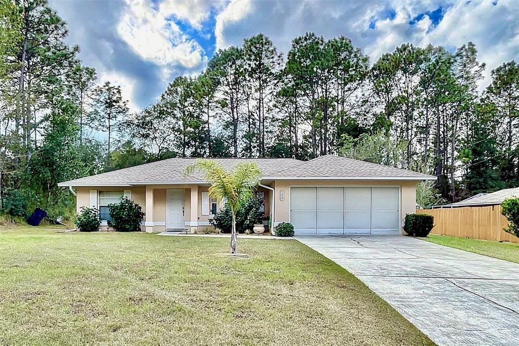 Property Photo:  7850 N Vivian Way  FL 34434 