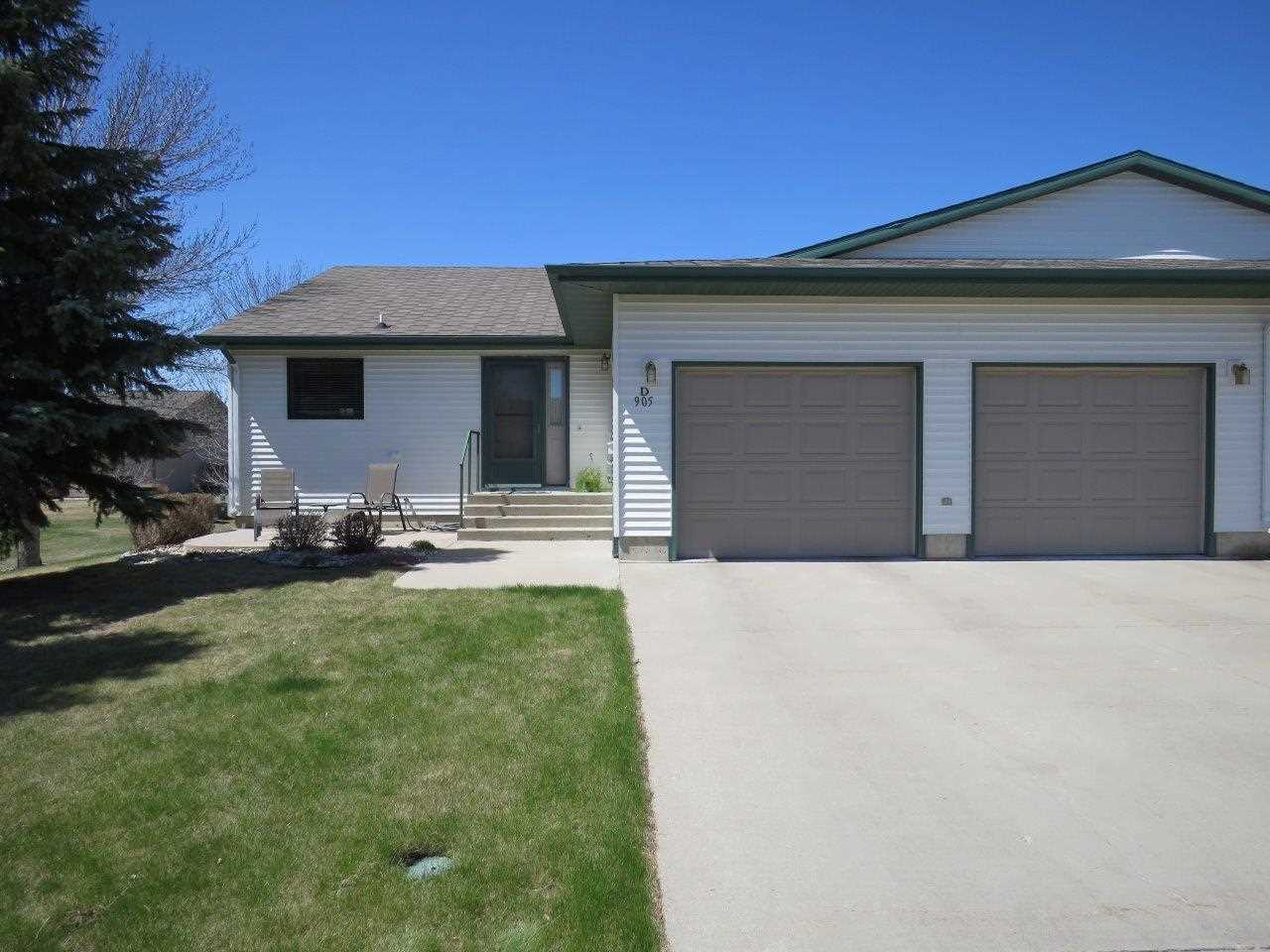 Property Photo: 905 33rd Ave SW Unit D ND 58701