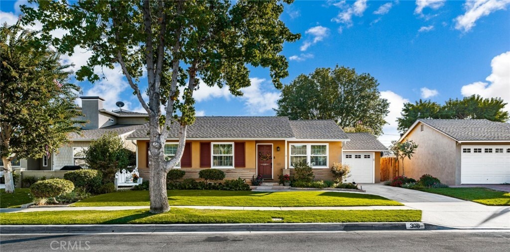 Property Photo:  308 E Alder Street  CA 92821 