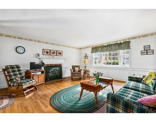Property Photo: 2 Piccadilly Rd MA 02660