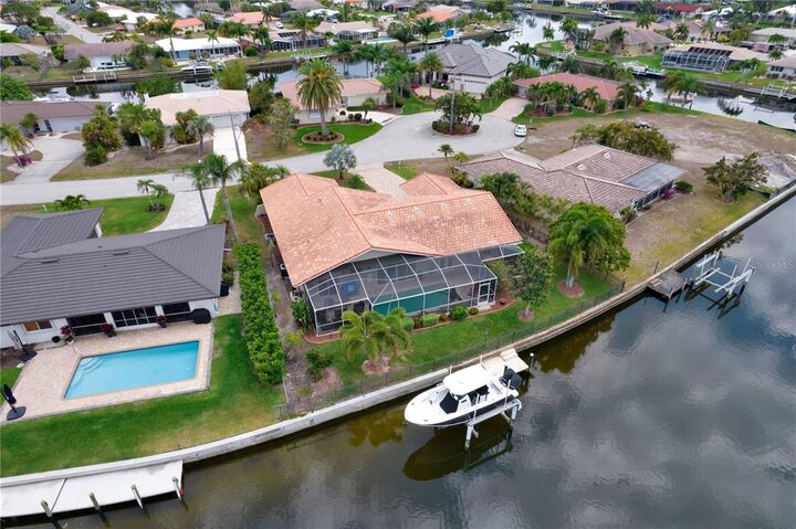 Property Photo:  945 Santa Brigida Court  FL 33950