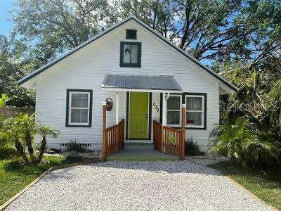 Property Photo:  230 E Pine Street  FL 34266 