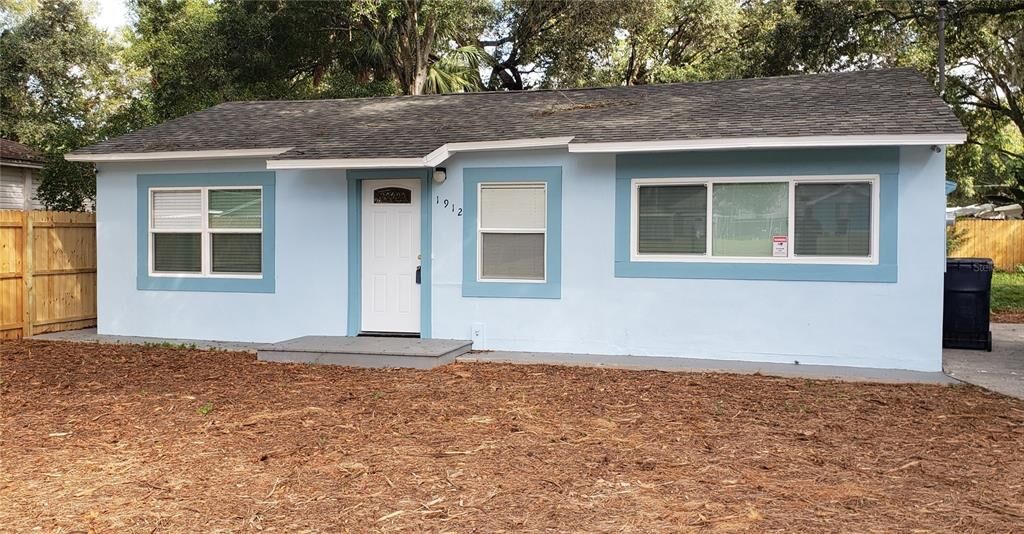 Property Photo: 1912 E Chelsea Street FL 33610