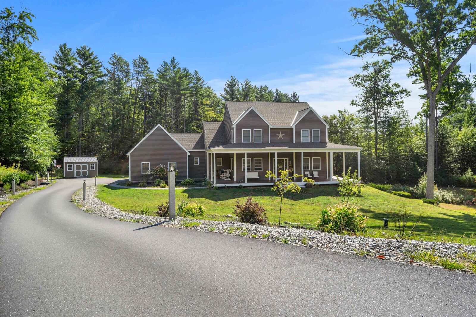 Property Photo:  106 Wellington Lane  NH 03307 