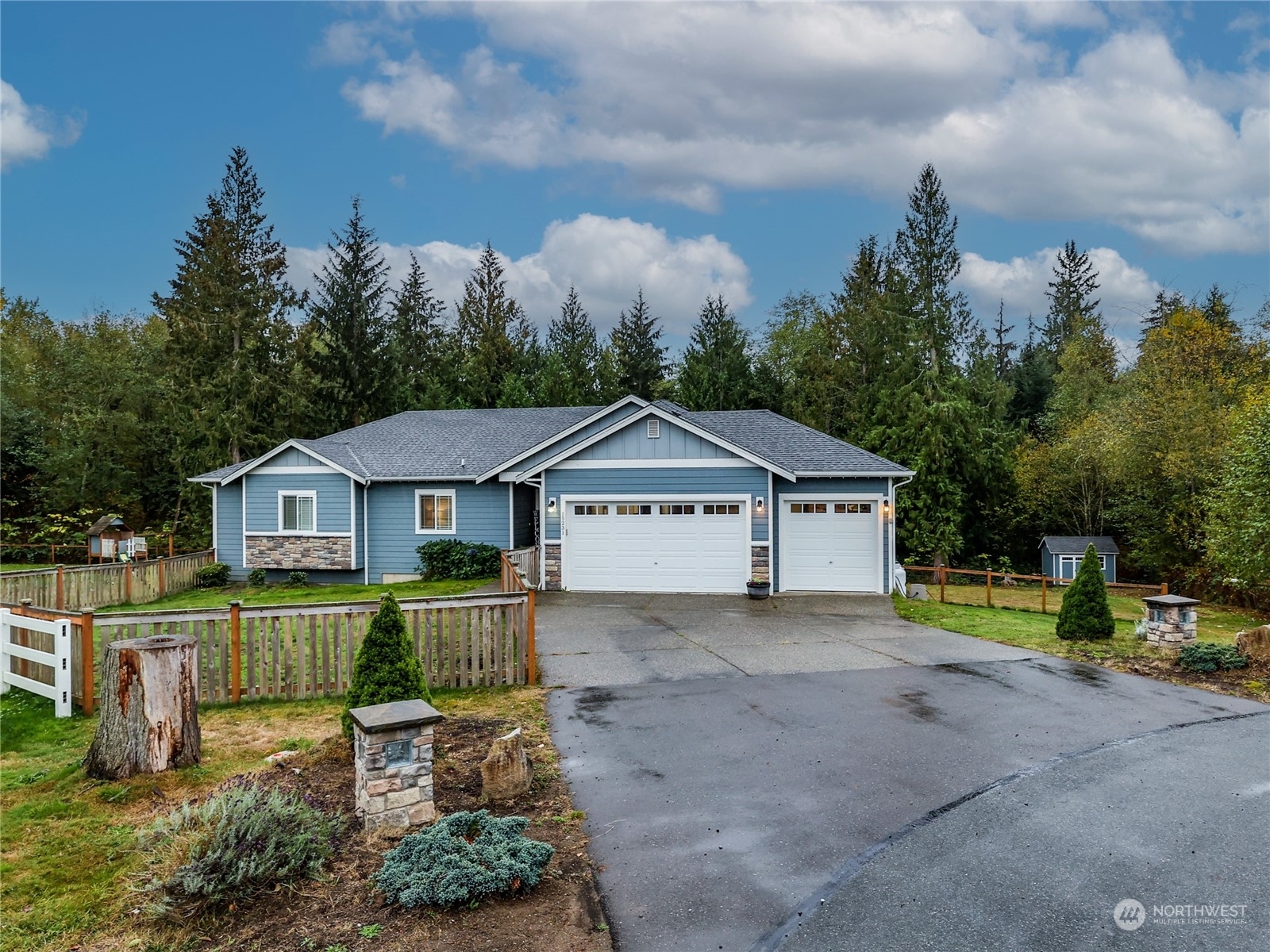 Property Photo:  15231 99th Drive NE  WA 98223 