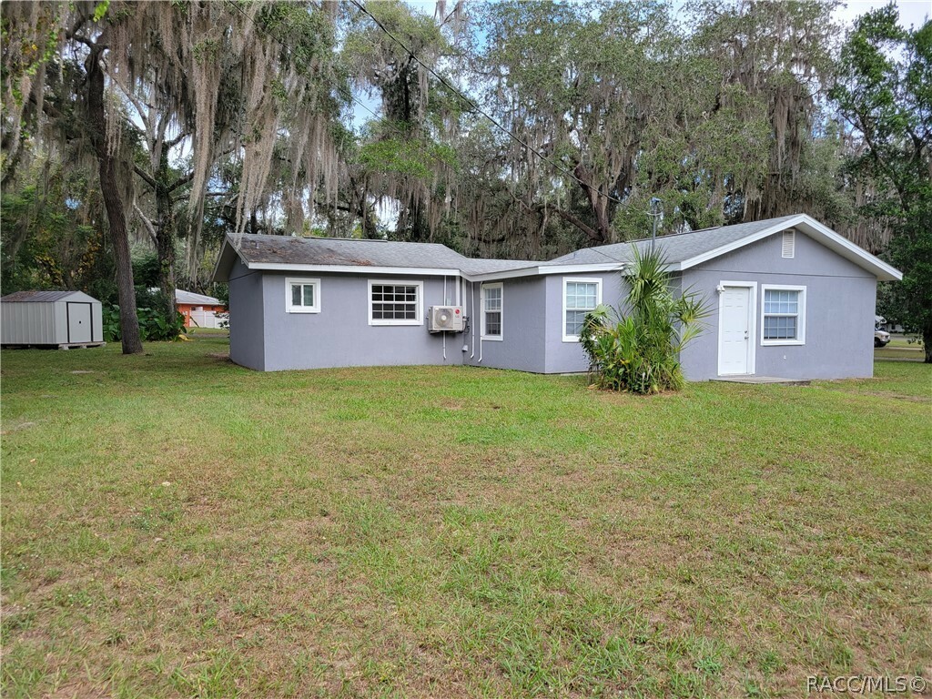 Property Photo:  206 S Hunting Lodge Drive  FL 34453 