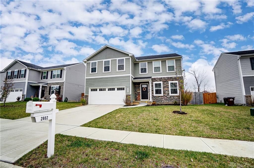 Property Photo: 2802 Kingman Drive OH 45385