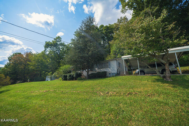 2238 Highway 61E  Luttrell TN 37779 photo