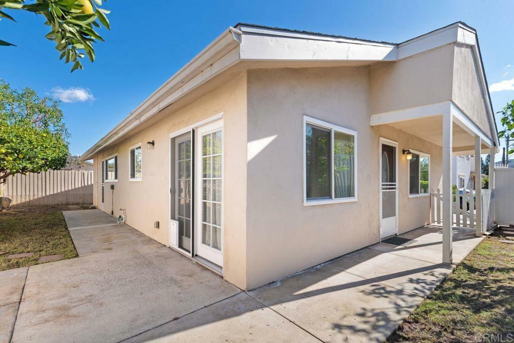 Property Photo: 222 Roma CA 92069