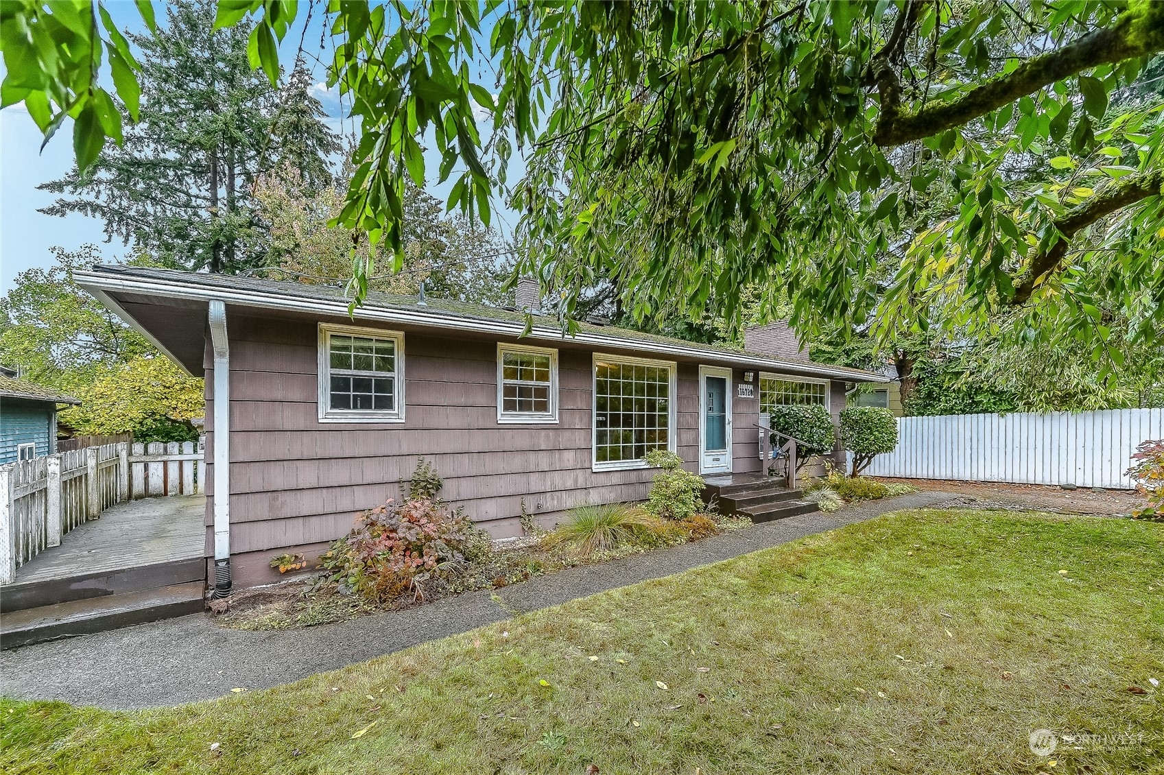 Property Photo: 16720 Linden Avenue N WA 98133
