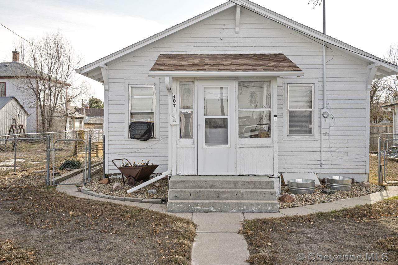 Property Photo:  407 W 19th Ave  WY 82240 