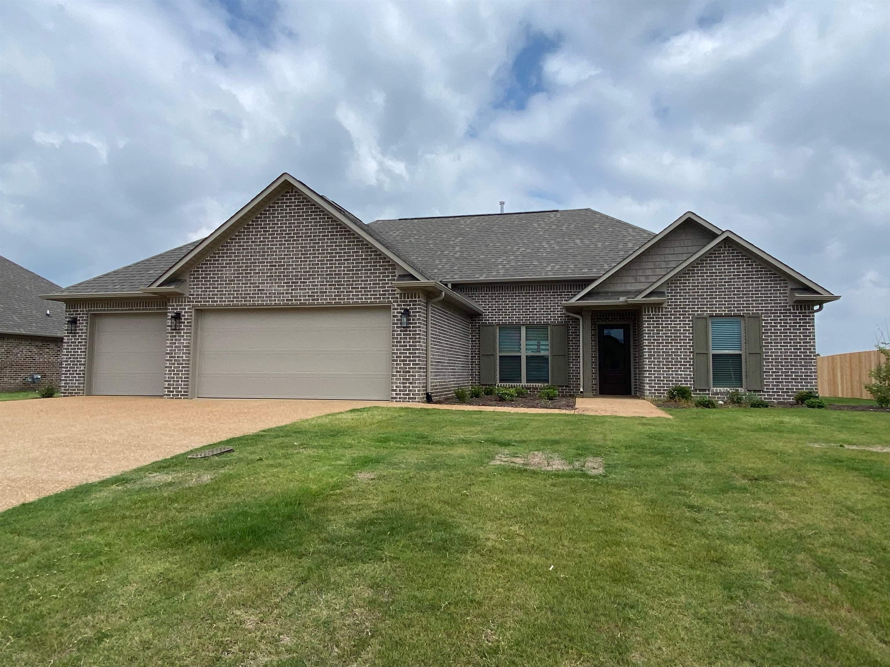 Property Photo:  247 Strawberry Ridge Drive  TN 38355 