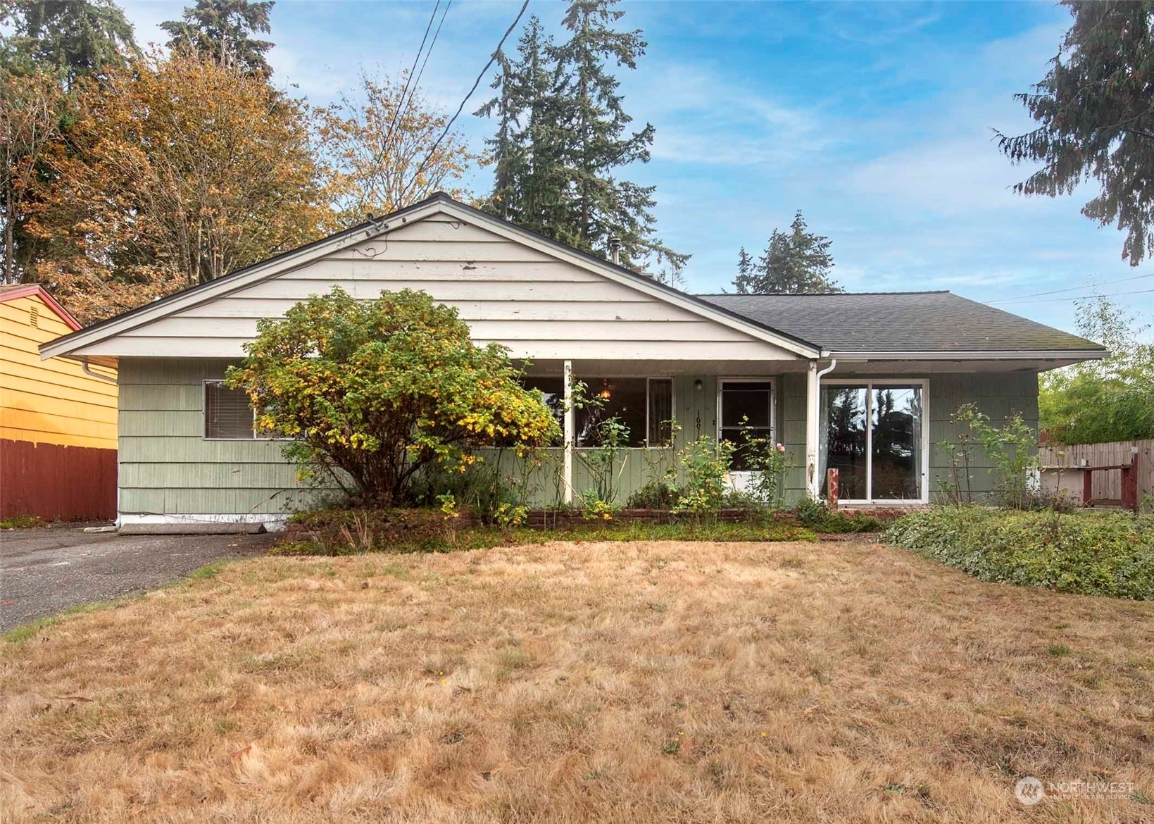 Property Photo:  16916 Stone Avenue N  WA 98133 