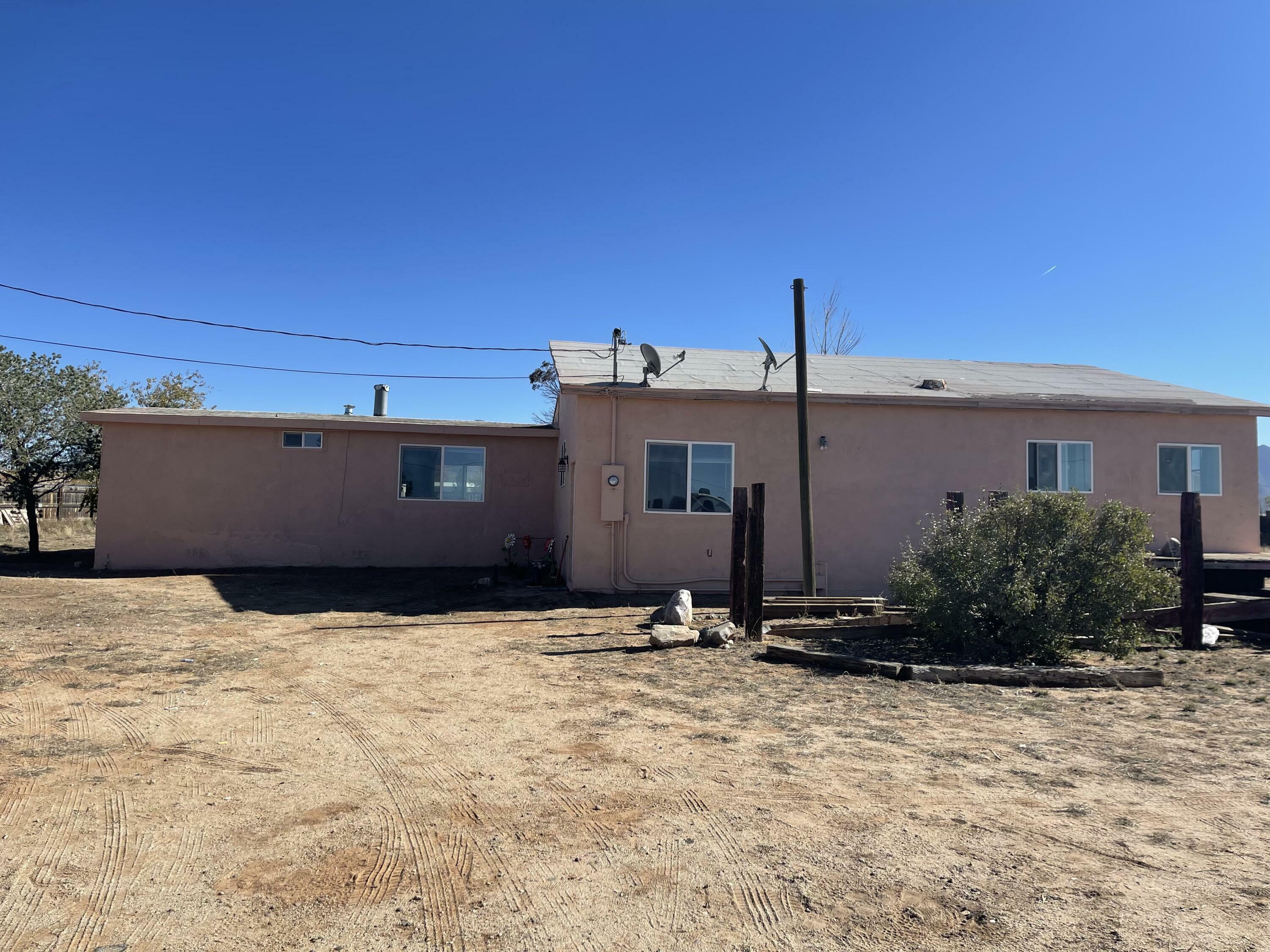 Property Photo:  5 Lang Road  NM 87031 