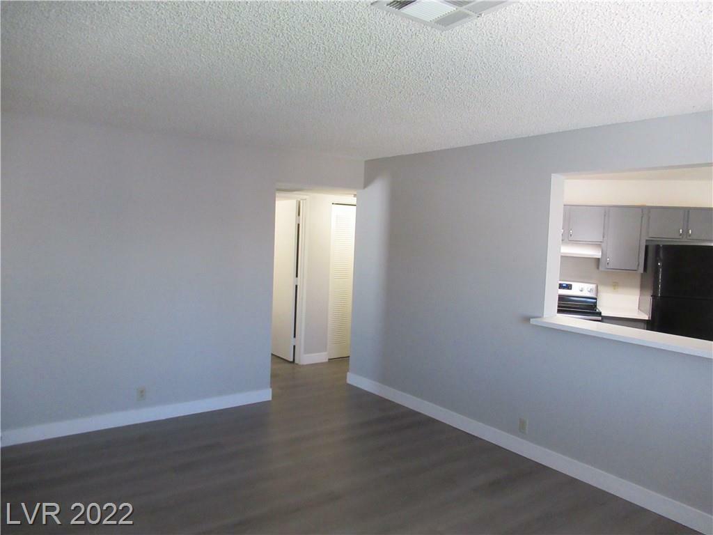 5161 Pioneer Avenue 203  Las Vegas NV 89146 photo