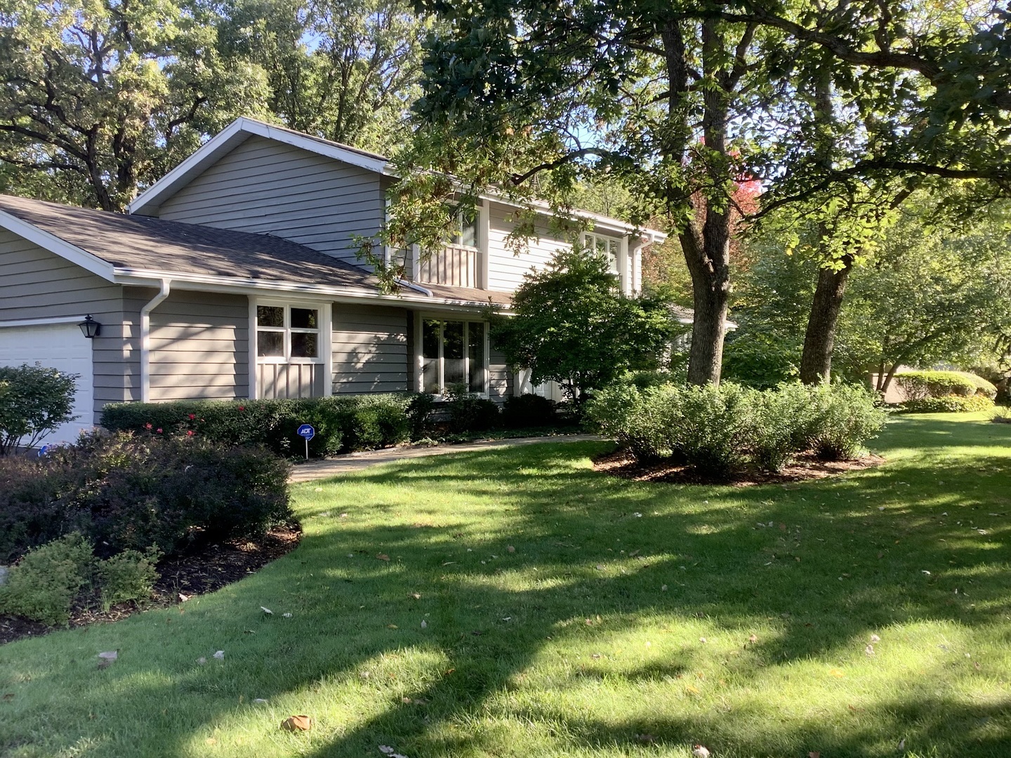 Property Photo:  1244 Oak Trail Drive  IL 60048 