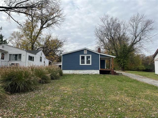 Property Photo: 21 Shumate Avenue MO 63043