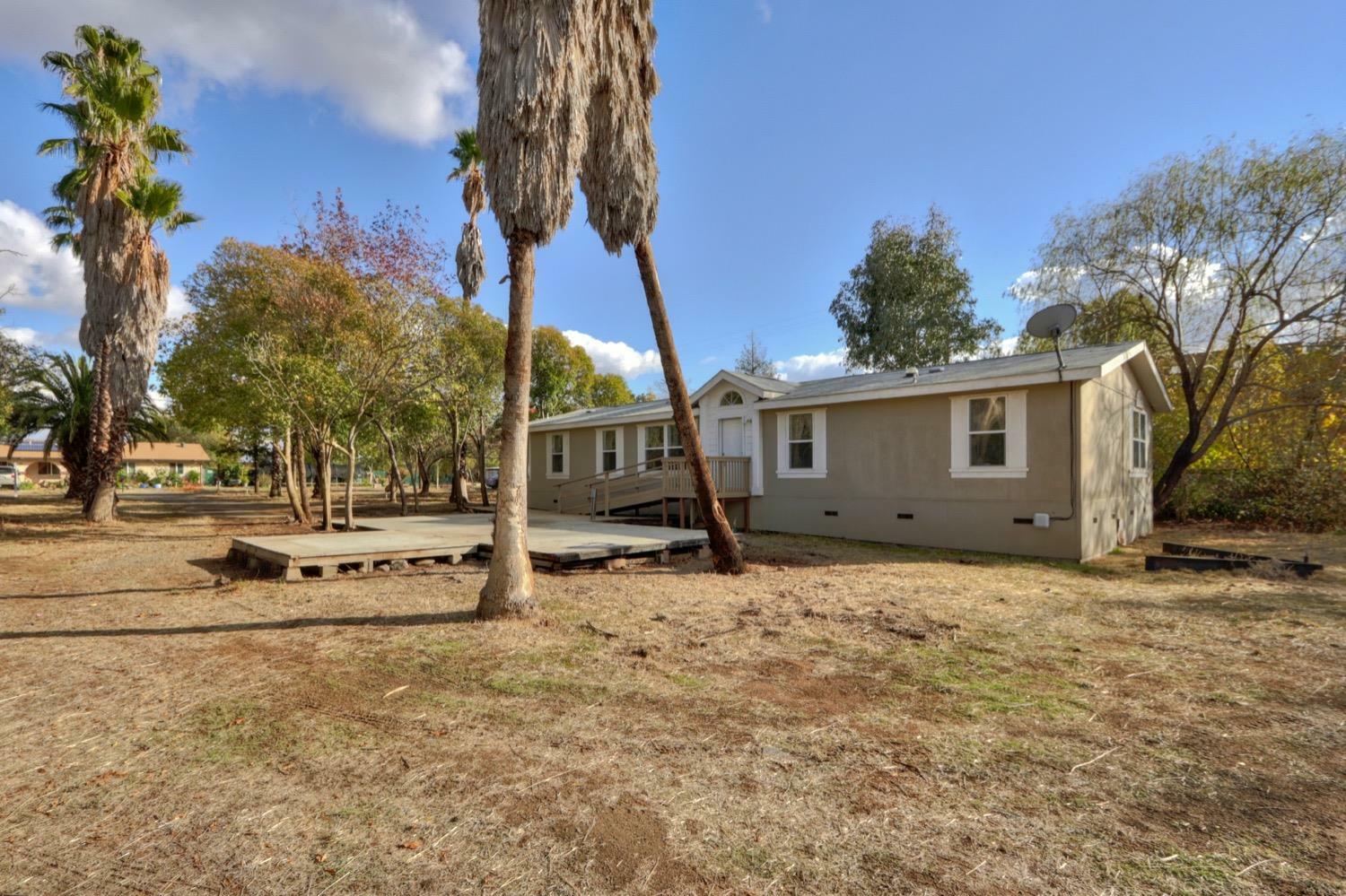 Property Photo: 7260 Hedge Avenue CA 95829
