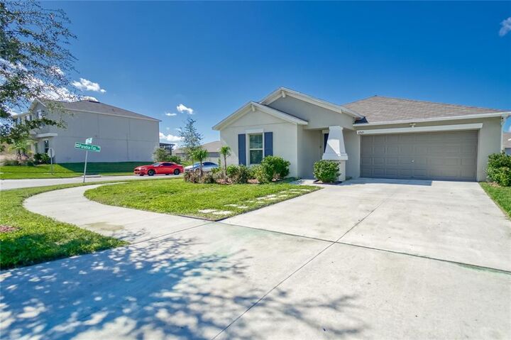 Property Photo:  10509 Fairy Moss Lane  FL 33578 