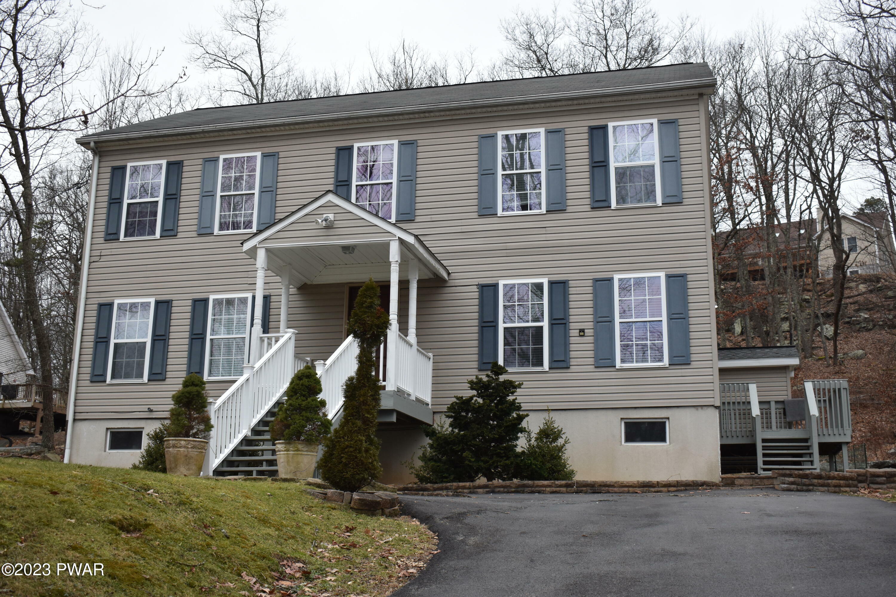 Property Photo:  136 Lookout Drive  PA 18428 