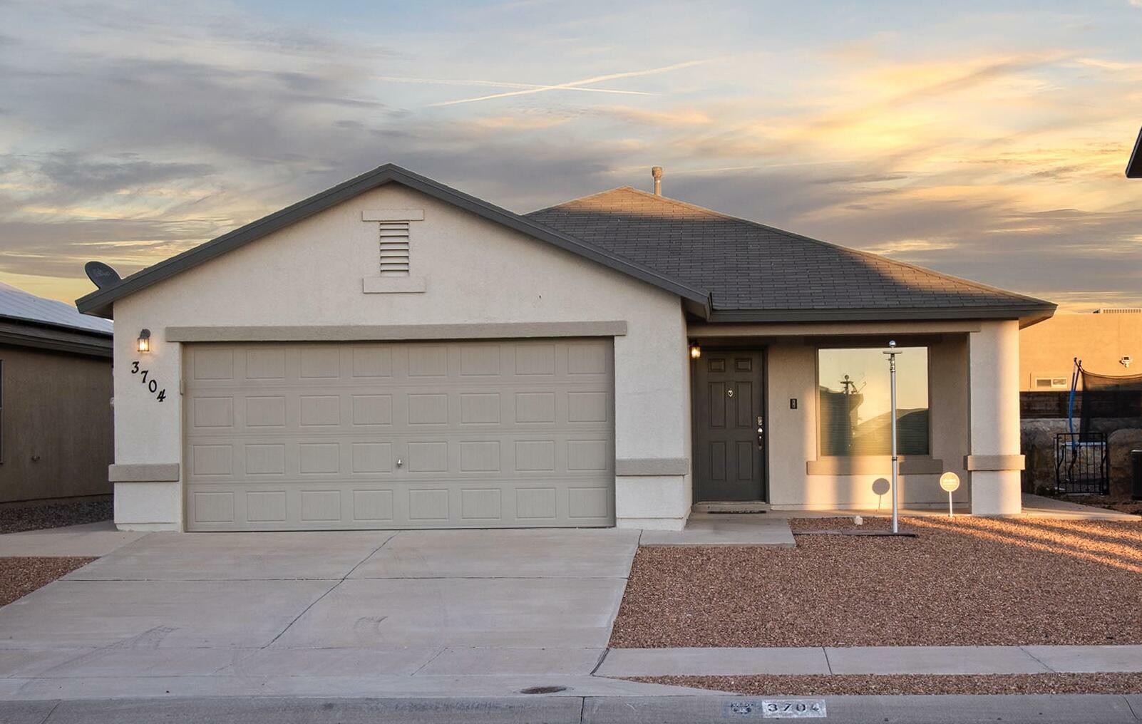 Property Photo: 3704 Loma Esteban TX 79938