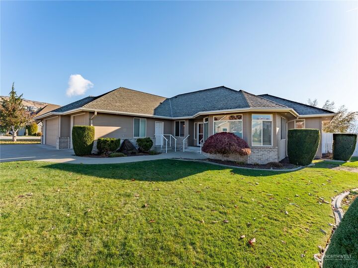 644 Briarwood Terrace  East Wenatchee WA 98802 photo