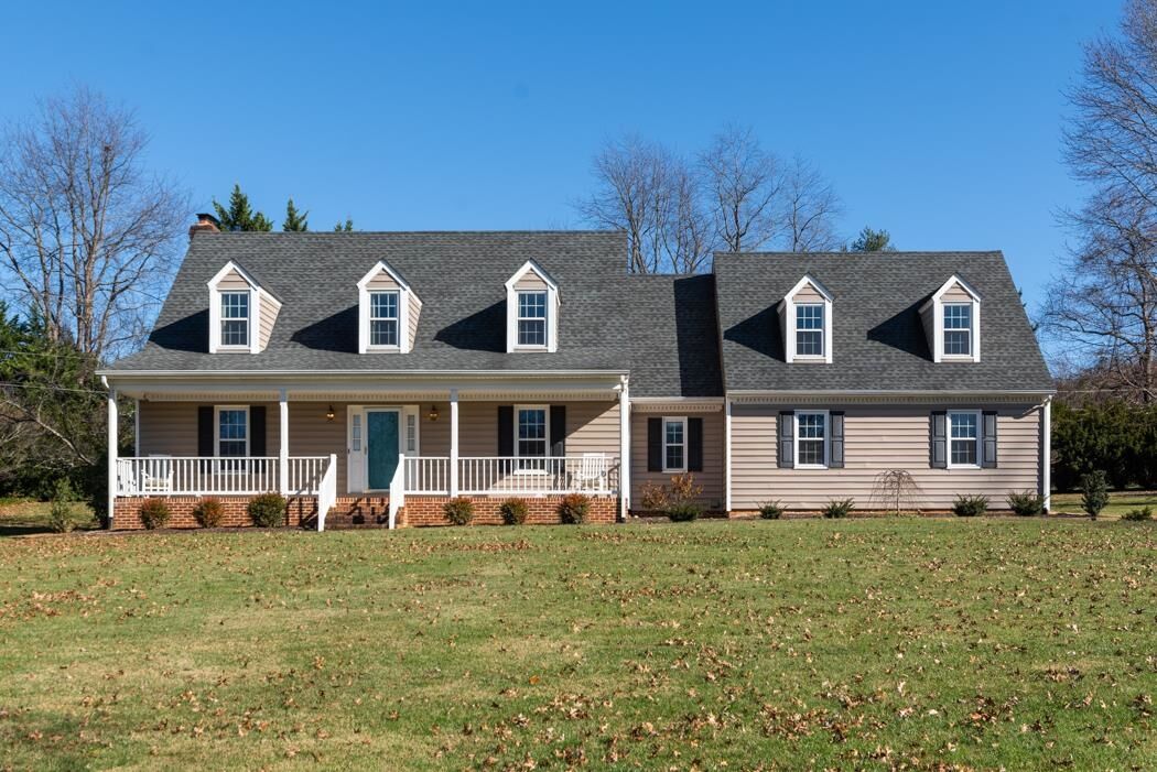 4 bed Waynesboro home for sale 76 Heritage Dr, Waynesboro, VA 22980