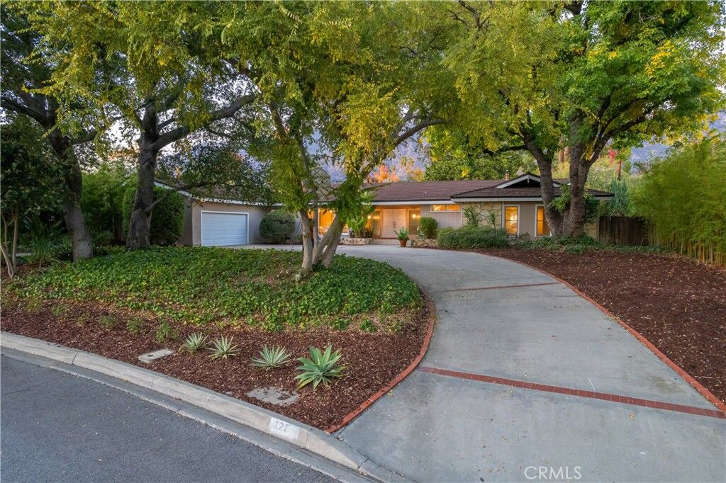 Property Photo:  121 E Bonita Avenue  CA 91024 