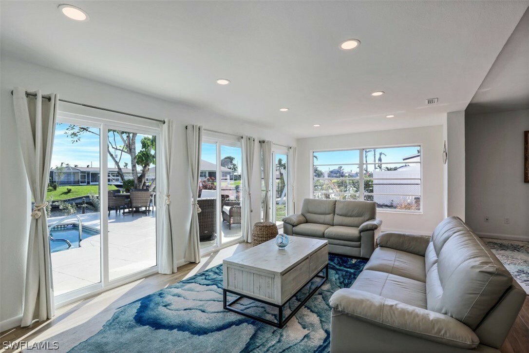 Property Photo: 3113 SE 16th Place FL 33904