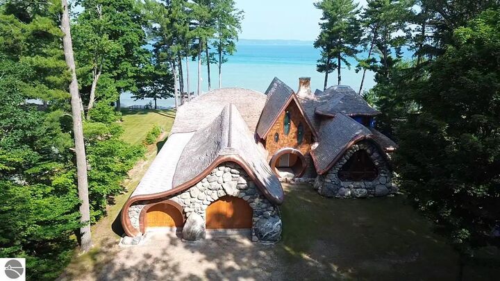 Property Photo: 9554 Fowler Lane MI 49676