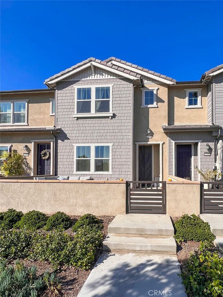 Property Photo:  12090 Turnleaf Avenue  CA 90602 