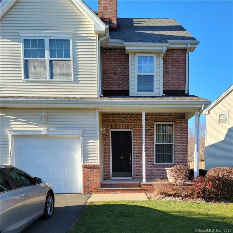 Property Photo: 49 Last Leaf Circle 49 CT 06095