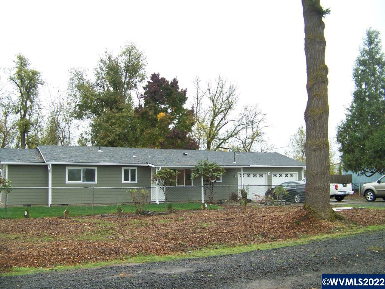 Property Photo: 36148 Paradise Ln SE OR 97322