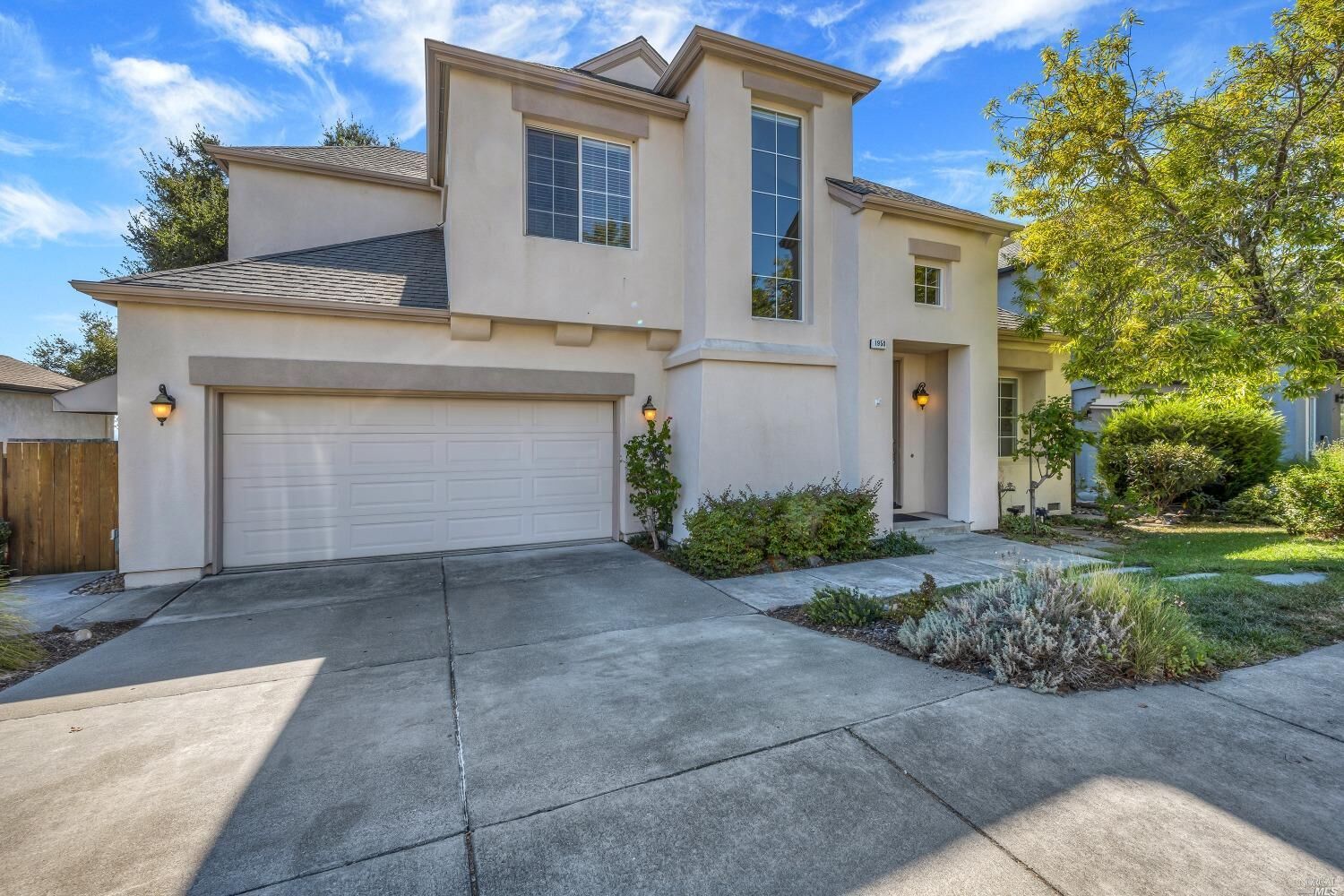 Property Photo:  1950 Viewpointe Circle  CA 95403 